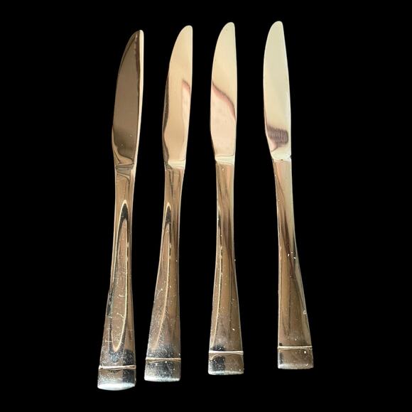 Oneida Mercer Mirror 18/10 Flatware Set of 4 Table Knives Discontinued - Picture 1 of 5